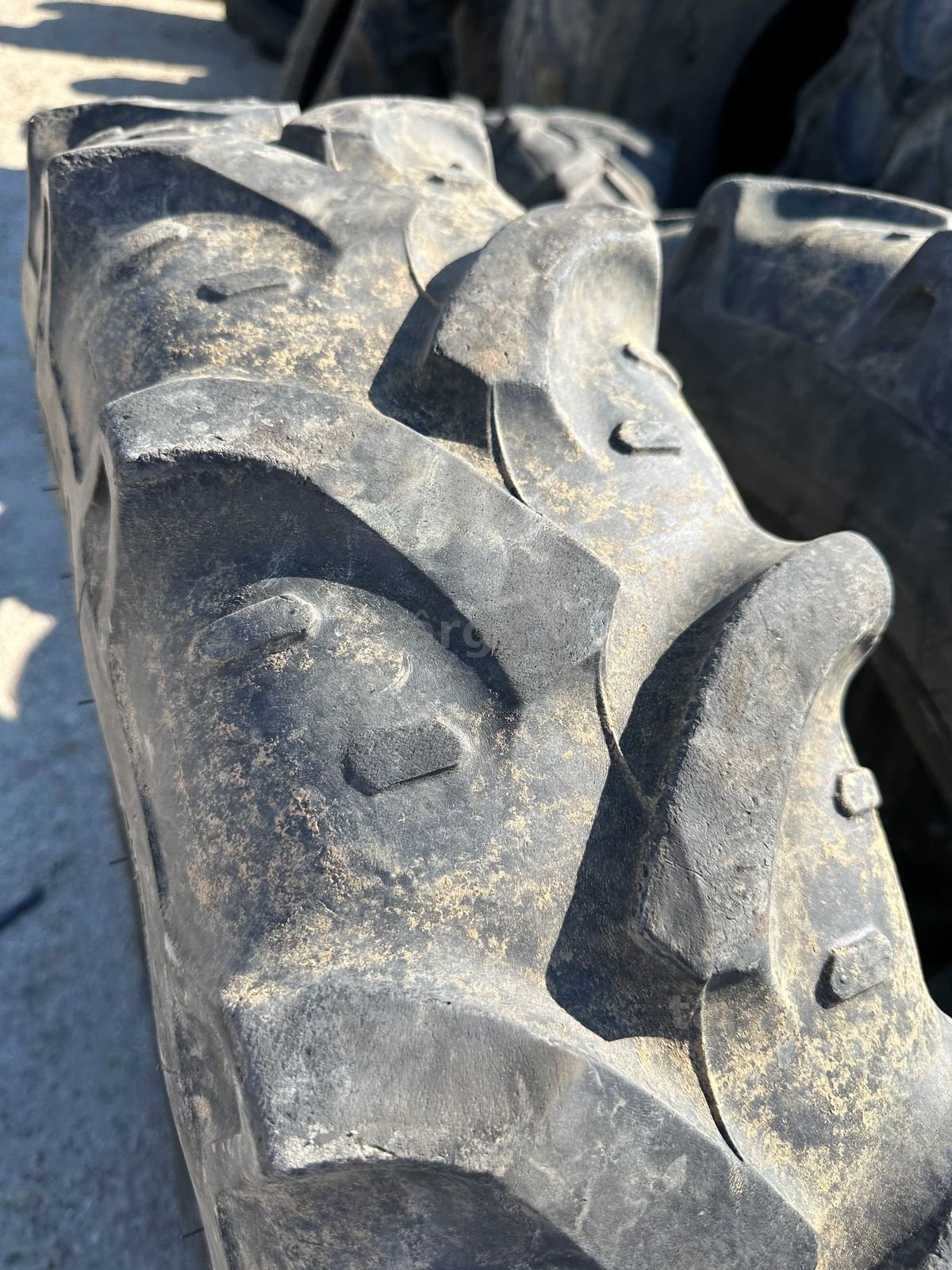 Anvelope sh 9.5 R28 Kleber 4