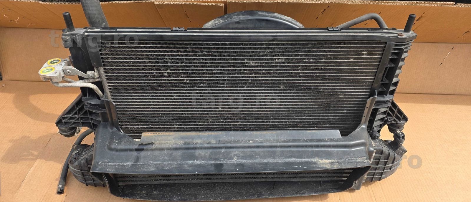Radiator apa Volvo V50 2.4 Diesel automat 2006 2007 / 2008 / 2009 2010
