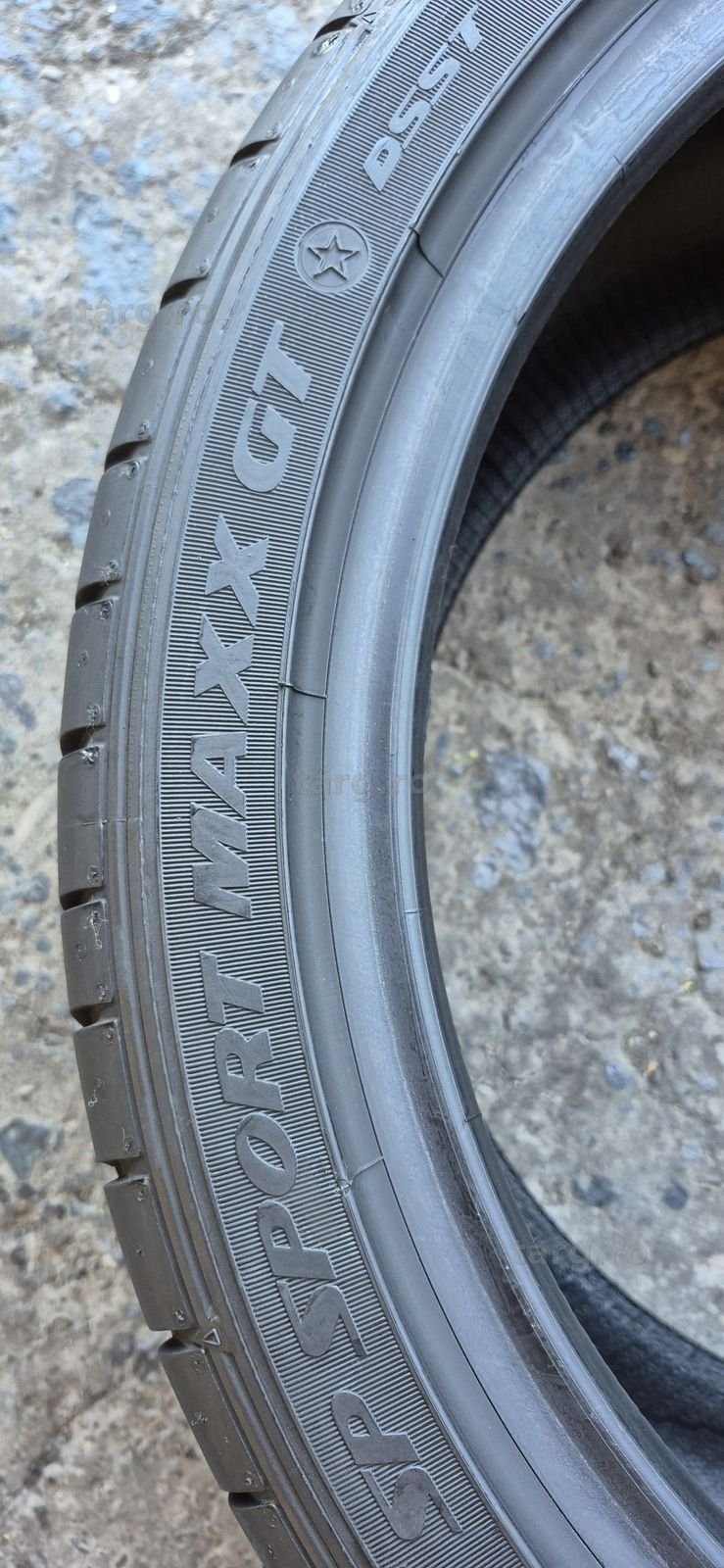 4 anvelope vara runflat Dunlop,fata 245/40/19,spate 275/35/19.Pretul este pe bucata. 5