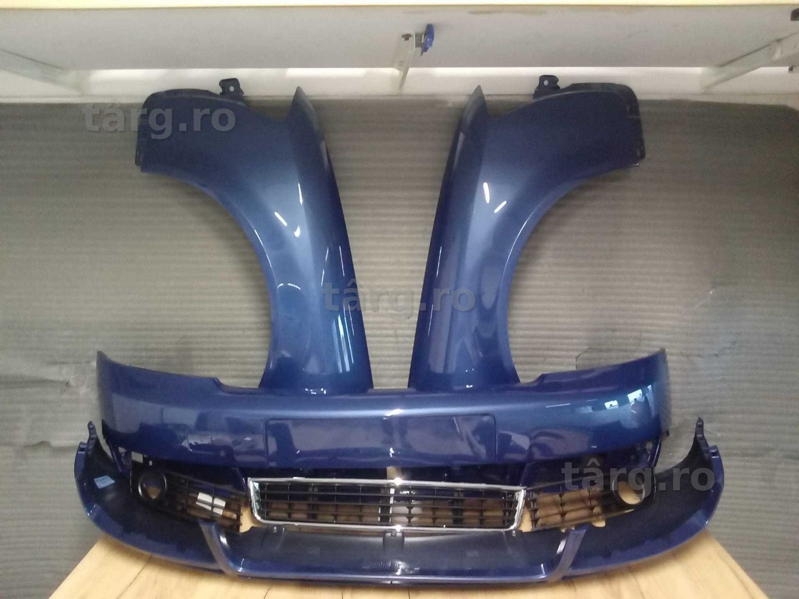 Pachet Bara&Aripa&Grile&Fusta Fata Audi A4 B6 An 00-04 (LZ5W-Albastru)