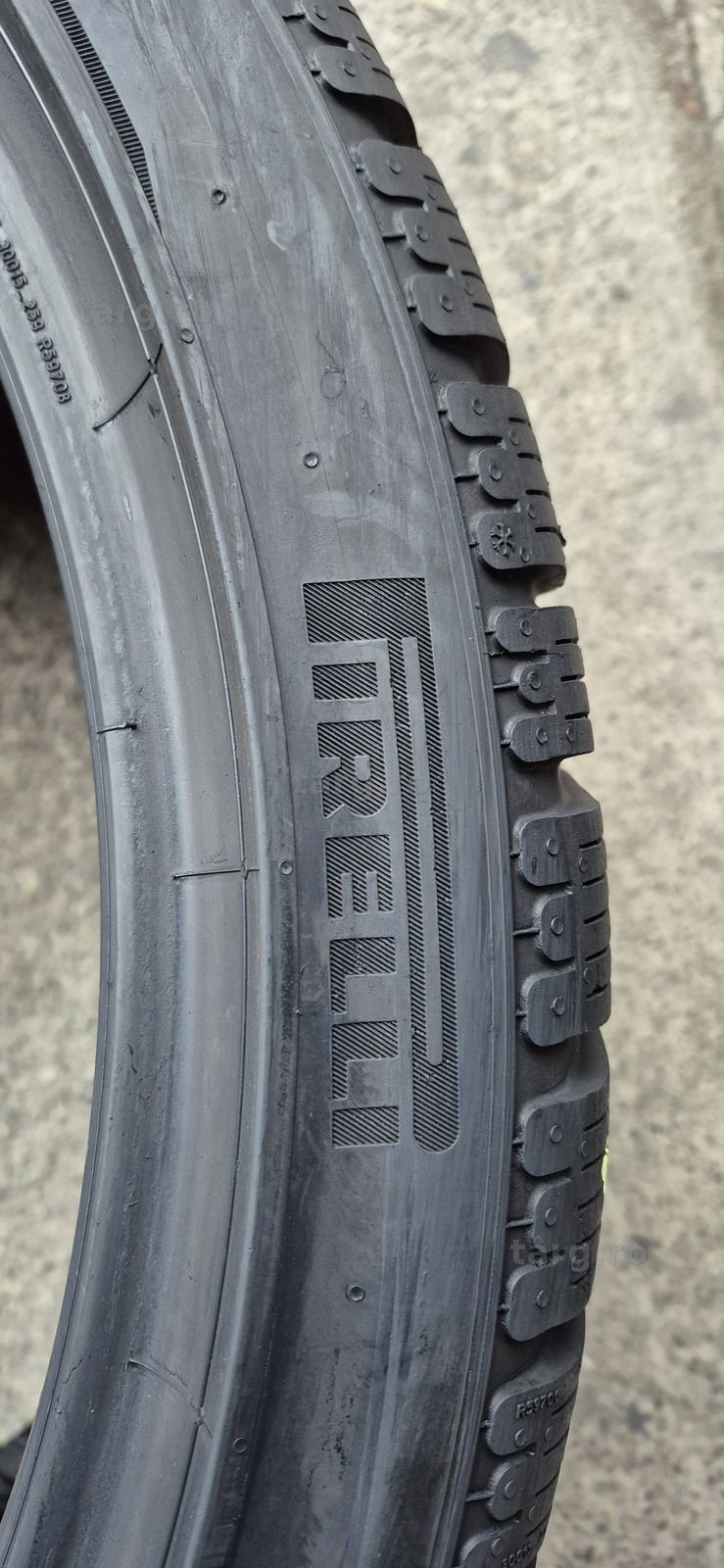 2 anvelope iarna Pirelli 315/30/21.Pretul este pe bucata 3