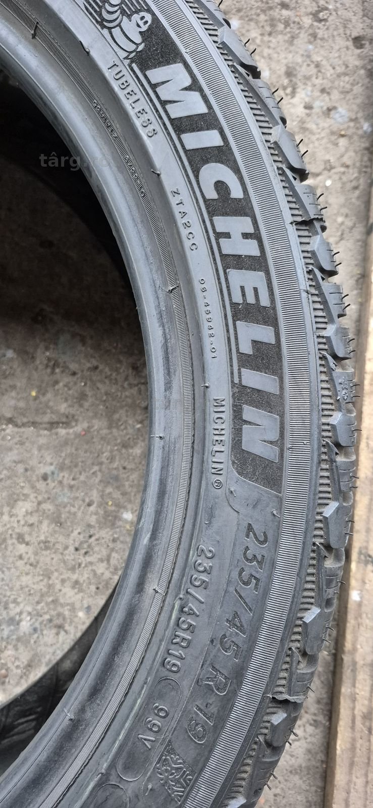 4 anvelope iarna Michelin,fata 235/45/19,spate 255/40/19.Pret/bucata. 4