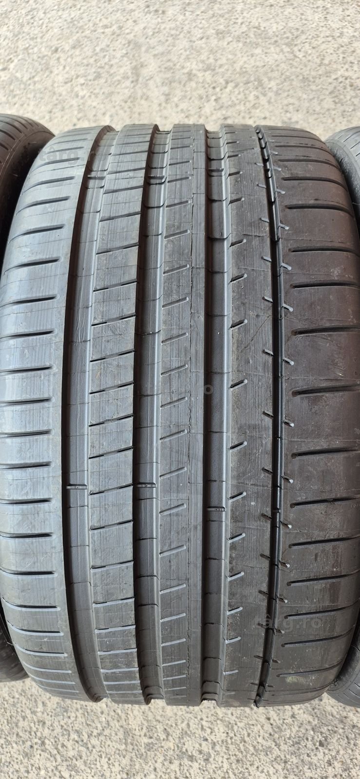 4 anvelope vara noi Michelin 295/30/22,dot 2024.Pretul este pe bucata. 3