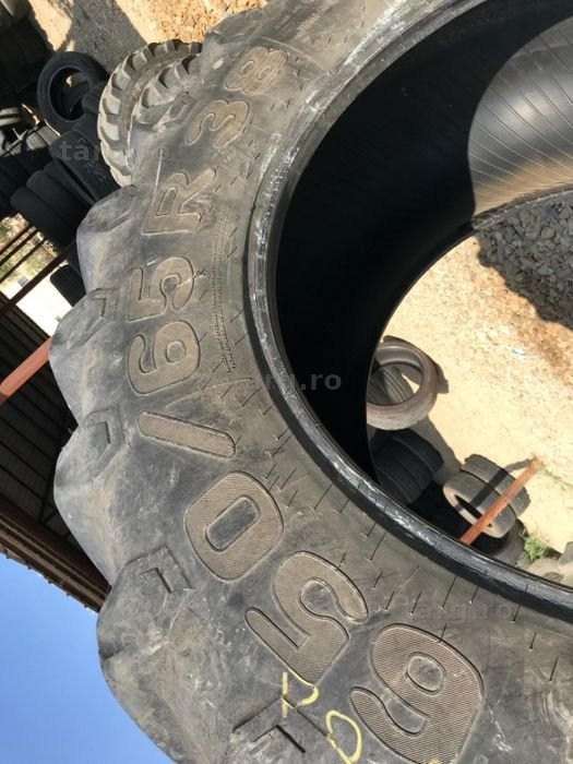 650/65r38 pirelli 2