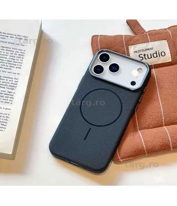 Husa Ultra Slim - Insertie Carbon - iPhone 17 Pro si iPhone 17 Pro Max 3