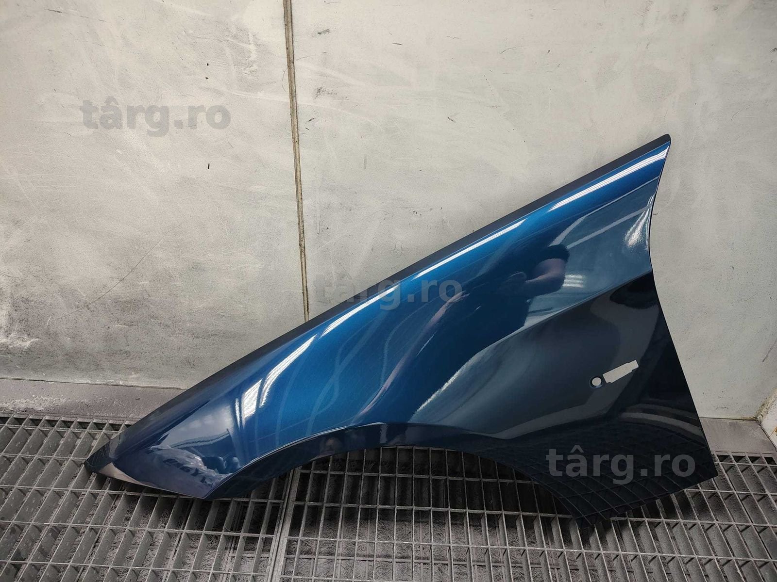 Aripa Fata Stanga BMW E90 E91 An 2005-2012 (A07 (Albastru))
