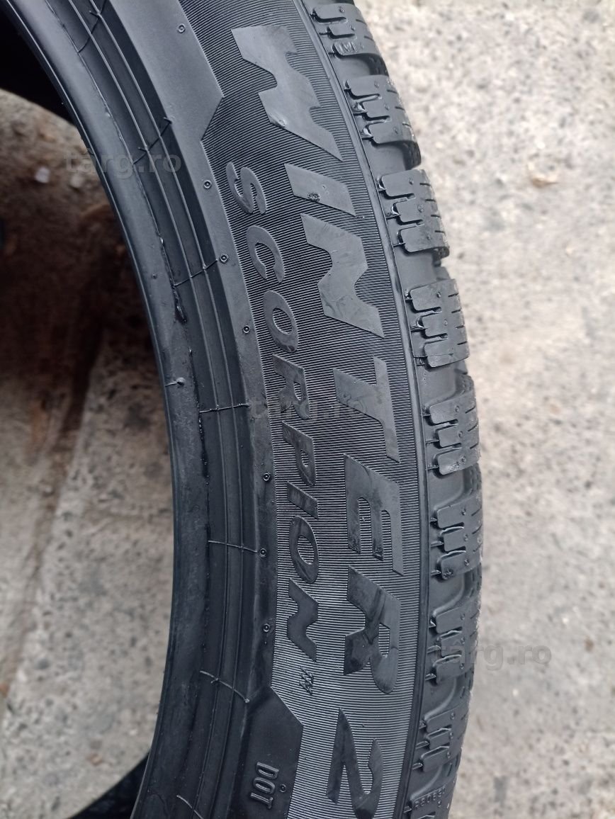 O anvelopa de iarna ca si noua Pirelli 285/40 R23 dot 4824 3