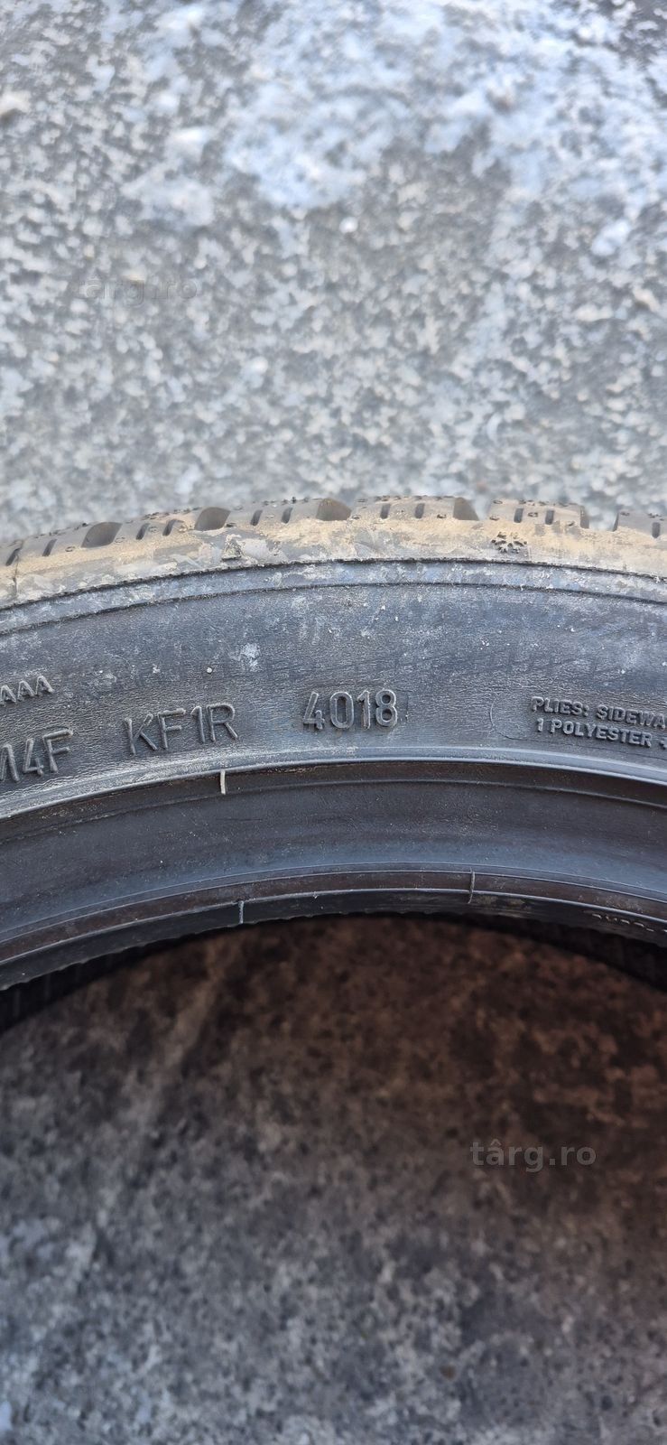 4 anvelope iarna noi Dunlop 225/45/18.Pretul este pe bucata. 8