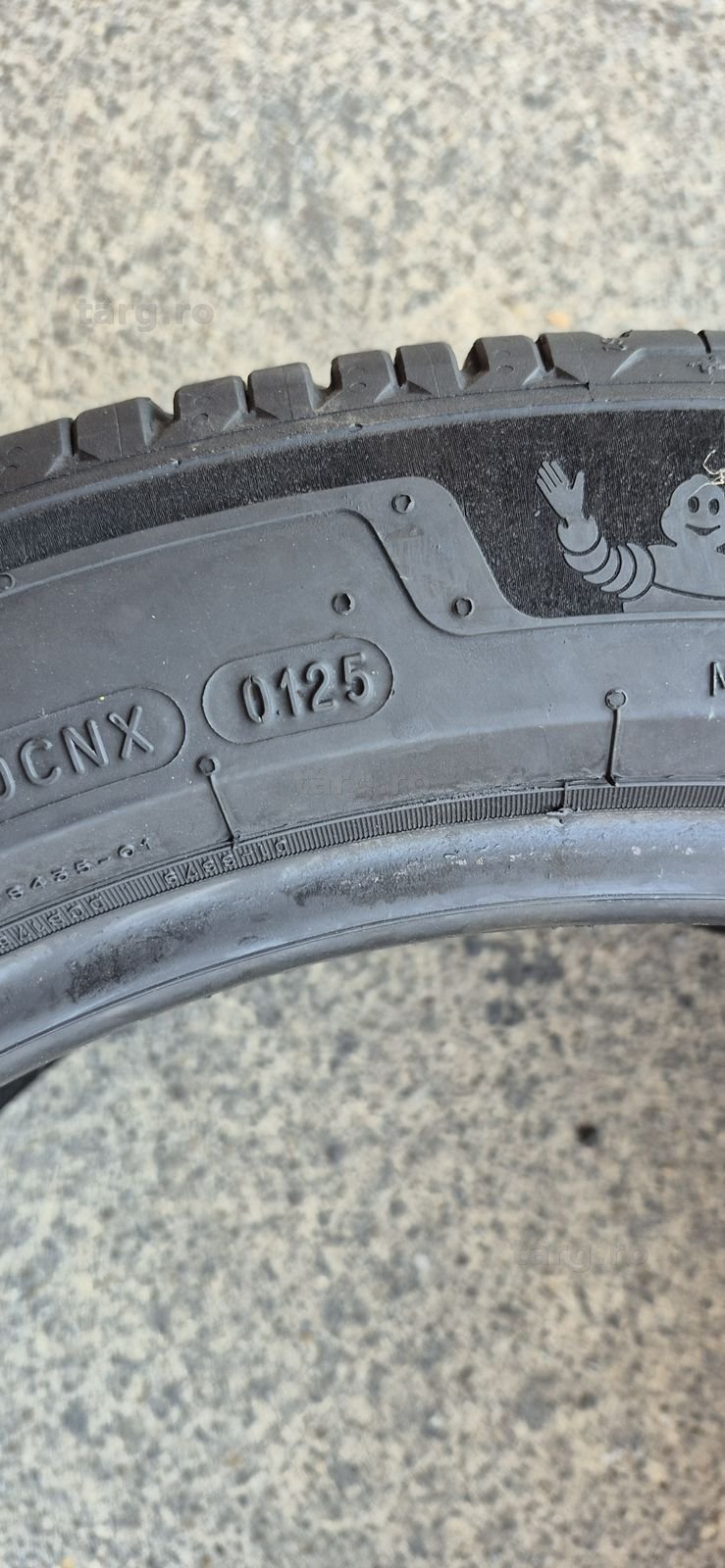 2 anvelope vara ca noi Michelin 235/45/18,dot 2025.Pretul este pe bucata. 6