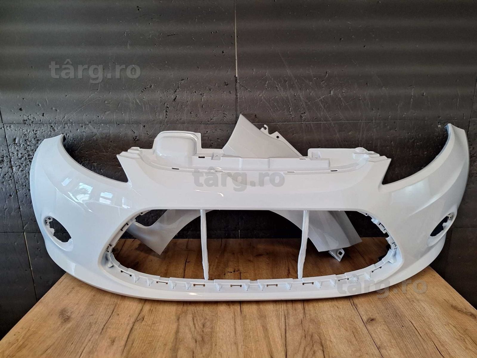 Bara & Aripa Fata Dreapta Ford Fiesta 2008-2013 (Frozen White (Alb))