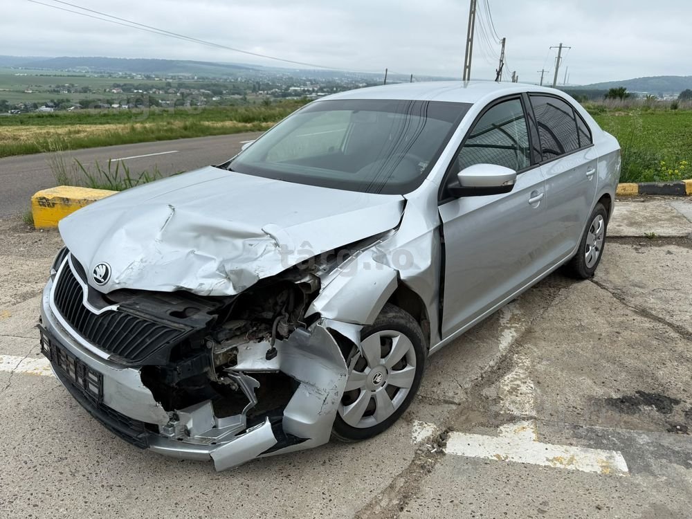 Dezmembrez Skoda Rapid 2018 berlina la7w argintie 1.4 tdi CUSB volan stanga