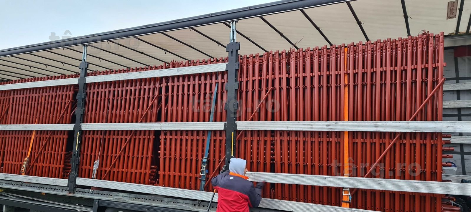 Schela metalica noua pret mic, Turda