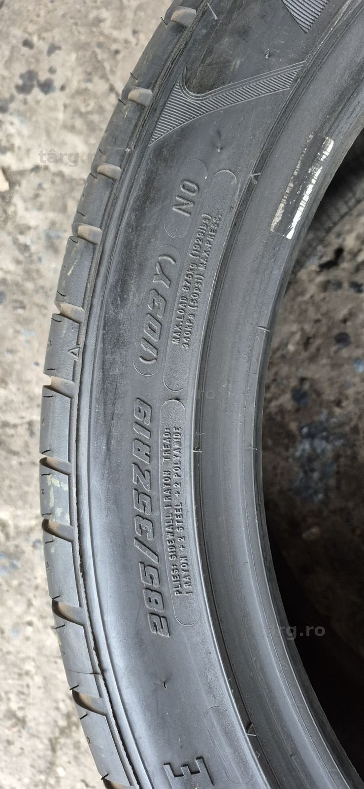 2 anvelope vara Goodyear 285/35/19.Pretul este pe bucata. 5