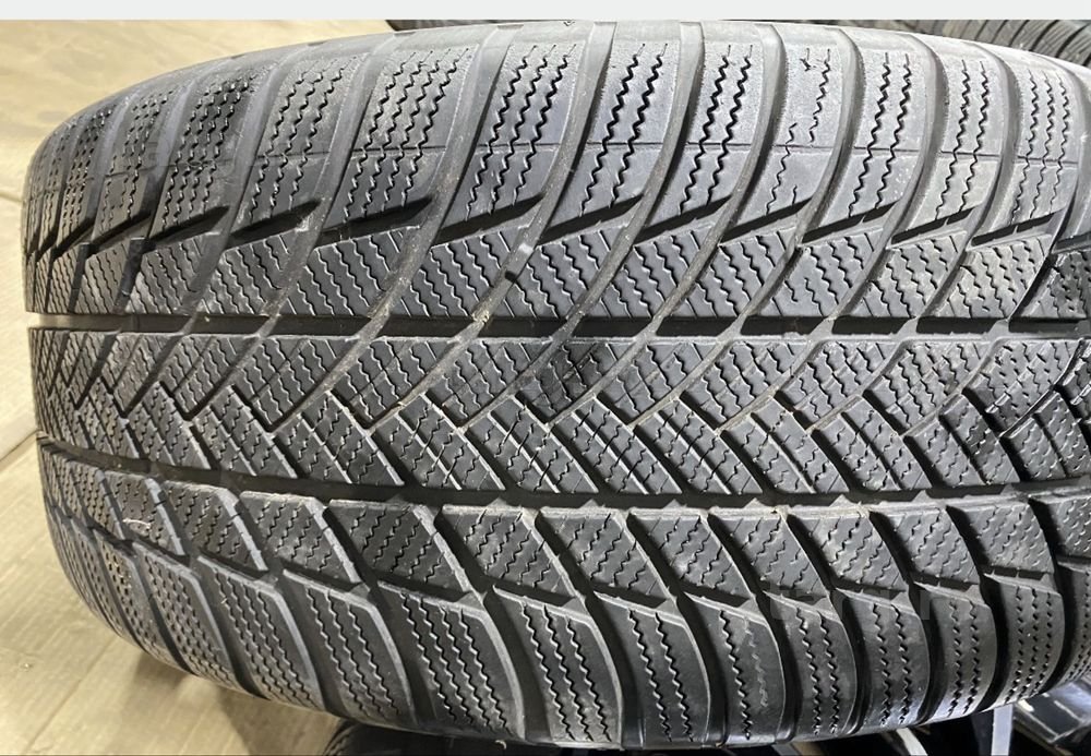 255/50R18 Bridgestone iarna DOT2020 set de4