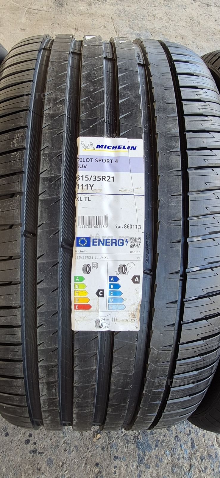 4 anvelope vara noi Michelin,fata 285/40/21,spate 315/35/21,dot 2021.Pretul este pe bucata. 3
