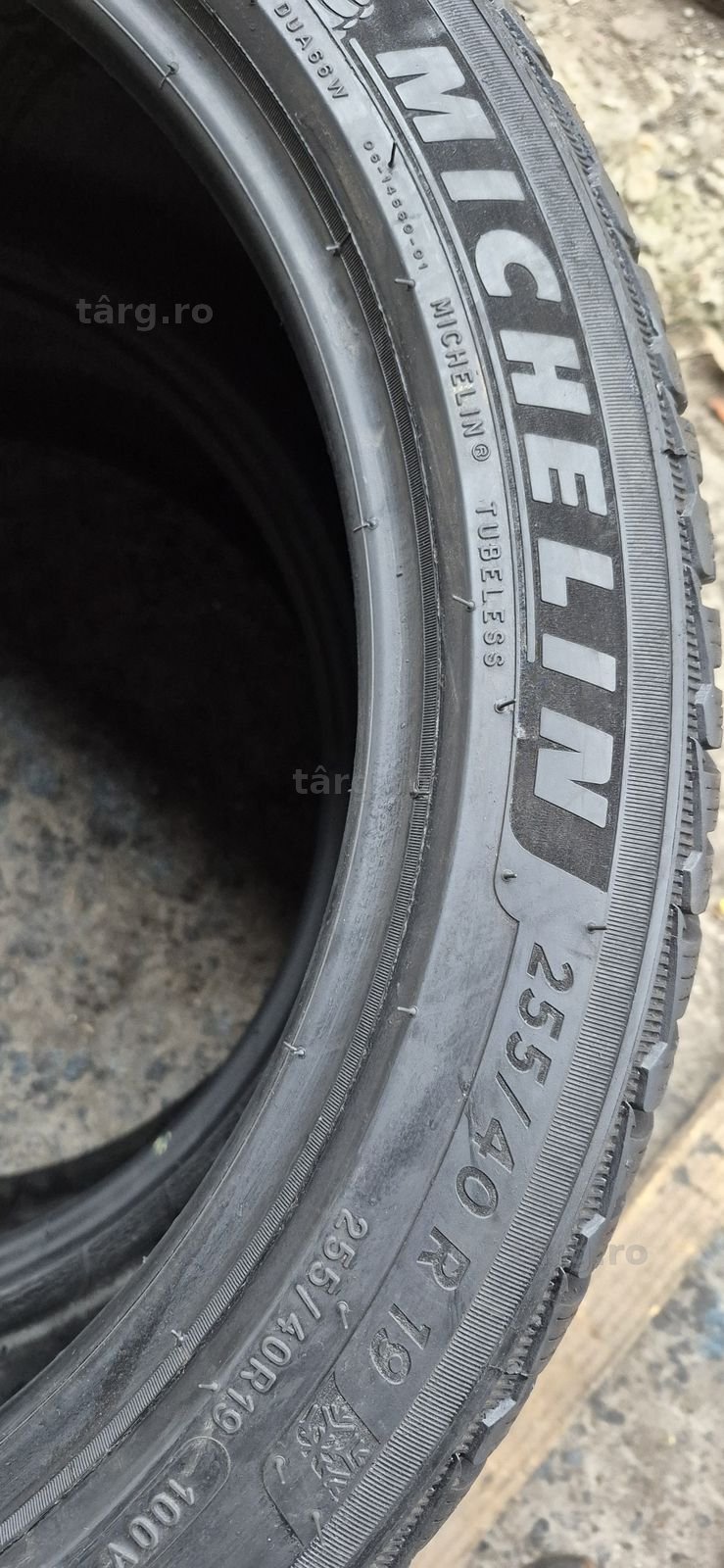 4 anvelope iarna Michelin,fata 235/45/19,spate 255/40/19.Pret/bucata. 6