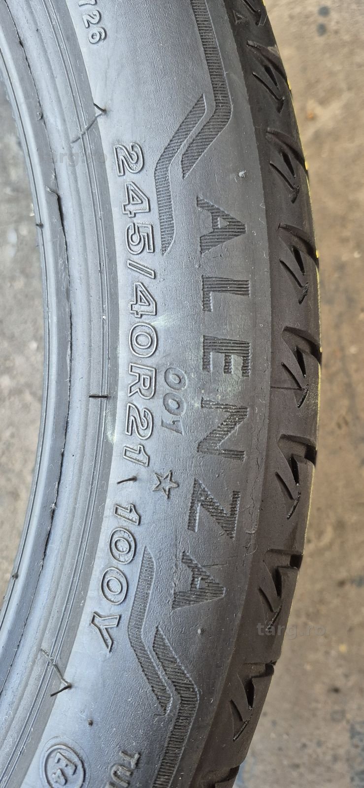 4 anvelope vara runflat Bridgestone 245/40/21.Pretul este pe bucata. 5