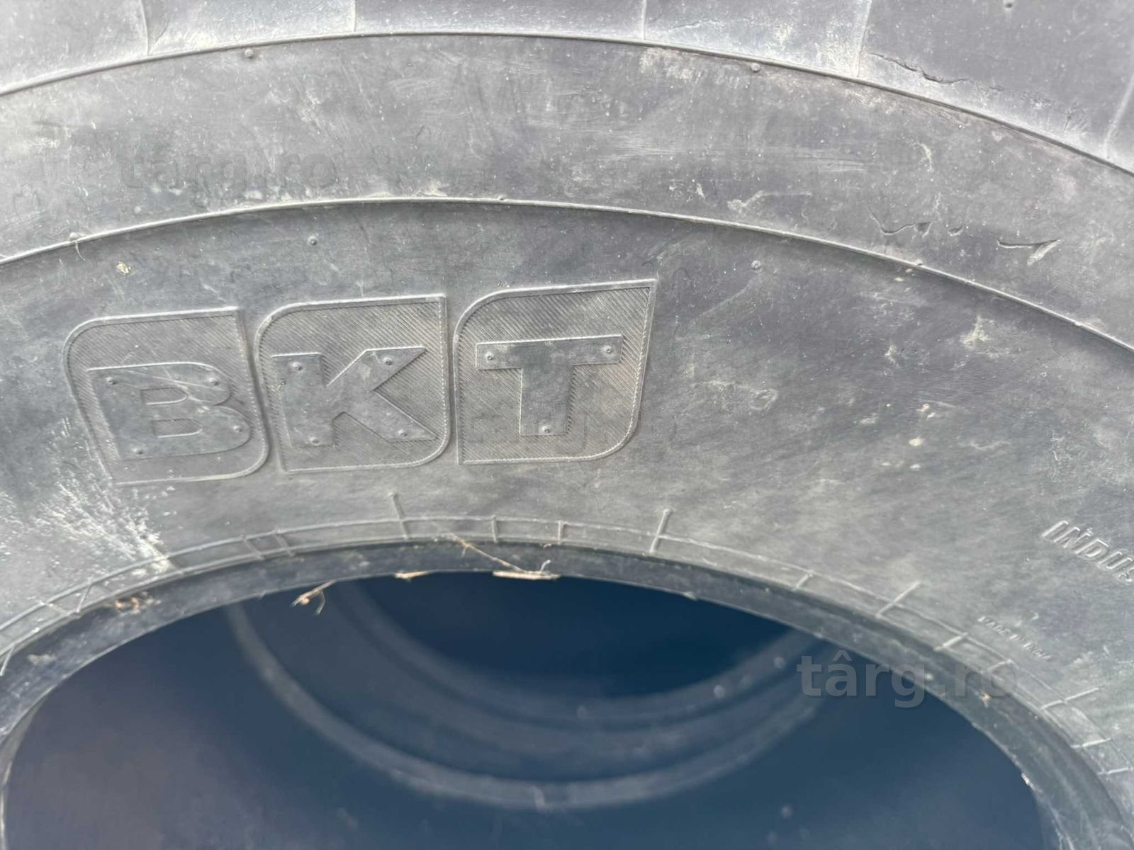 Anvelope 460.70 R24 BKT 3