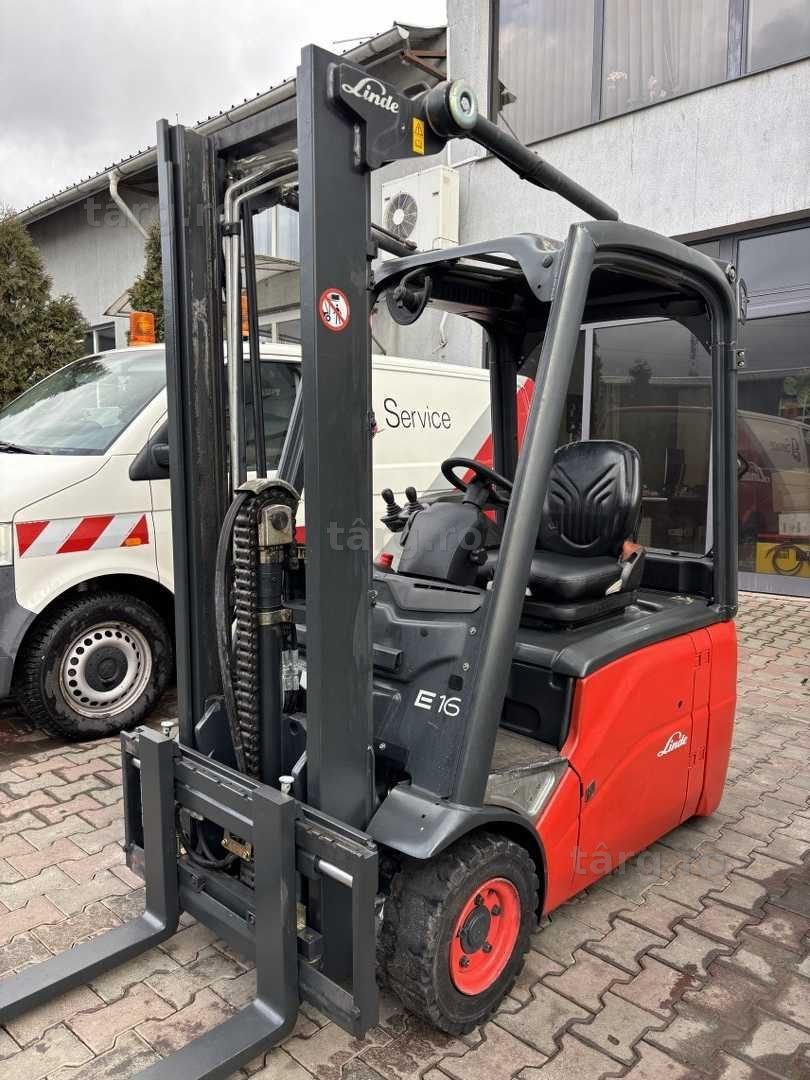Electrostivuitor Linde E16H-01 – 3 roți Anul fabricației: 12/2013