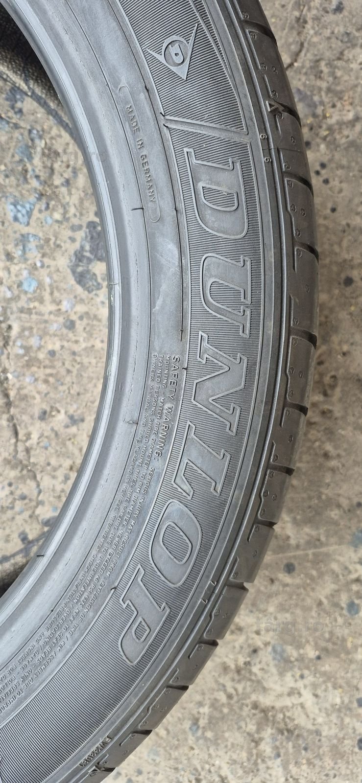 2 anvelope vara ca noi Dunlop 255/45/19.Pretul este pe bucata. 3