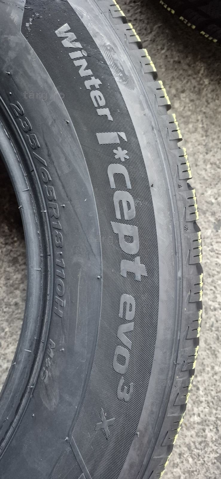 2 anvelope iarna Hankook 235/65/18,dot 2021.Pretul este pe bucata 4