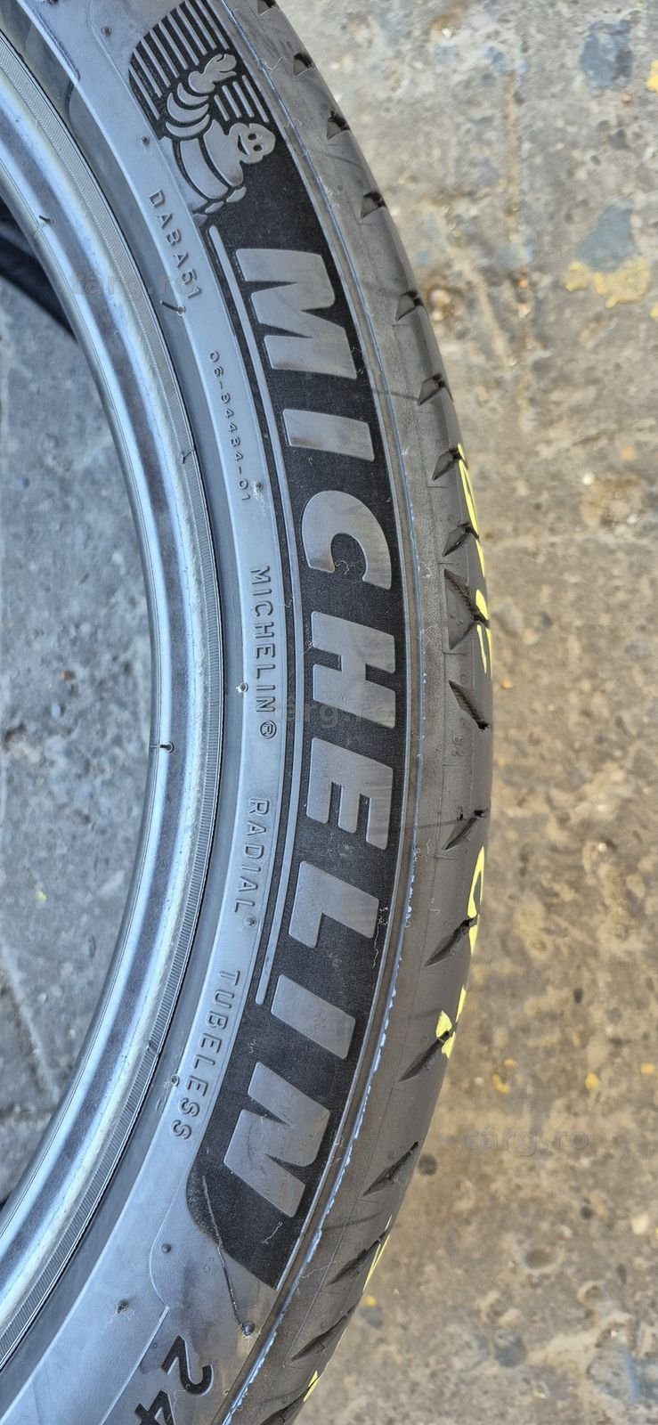 4 anvelope vara Michelin,fata 245/40/20,spate 275/35/20.Pretul este pe bucata. 4