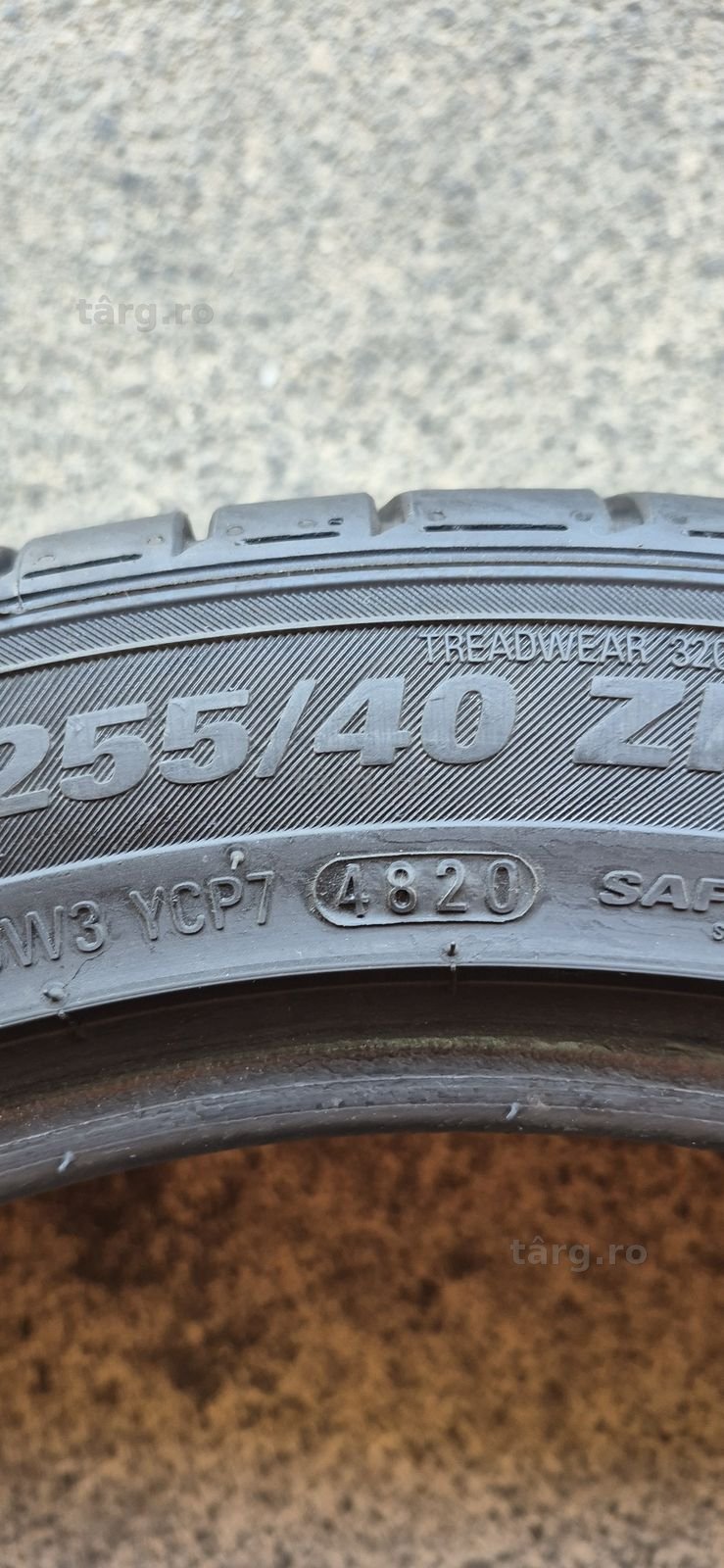 4 anvelope vara Kumho,fata 225/45/18,spate 255/40/18.Pretul este pe bucata. 6