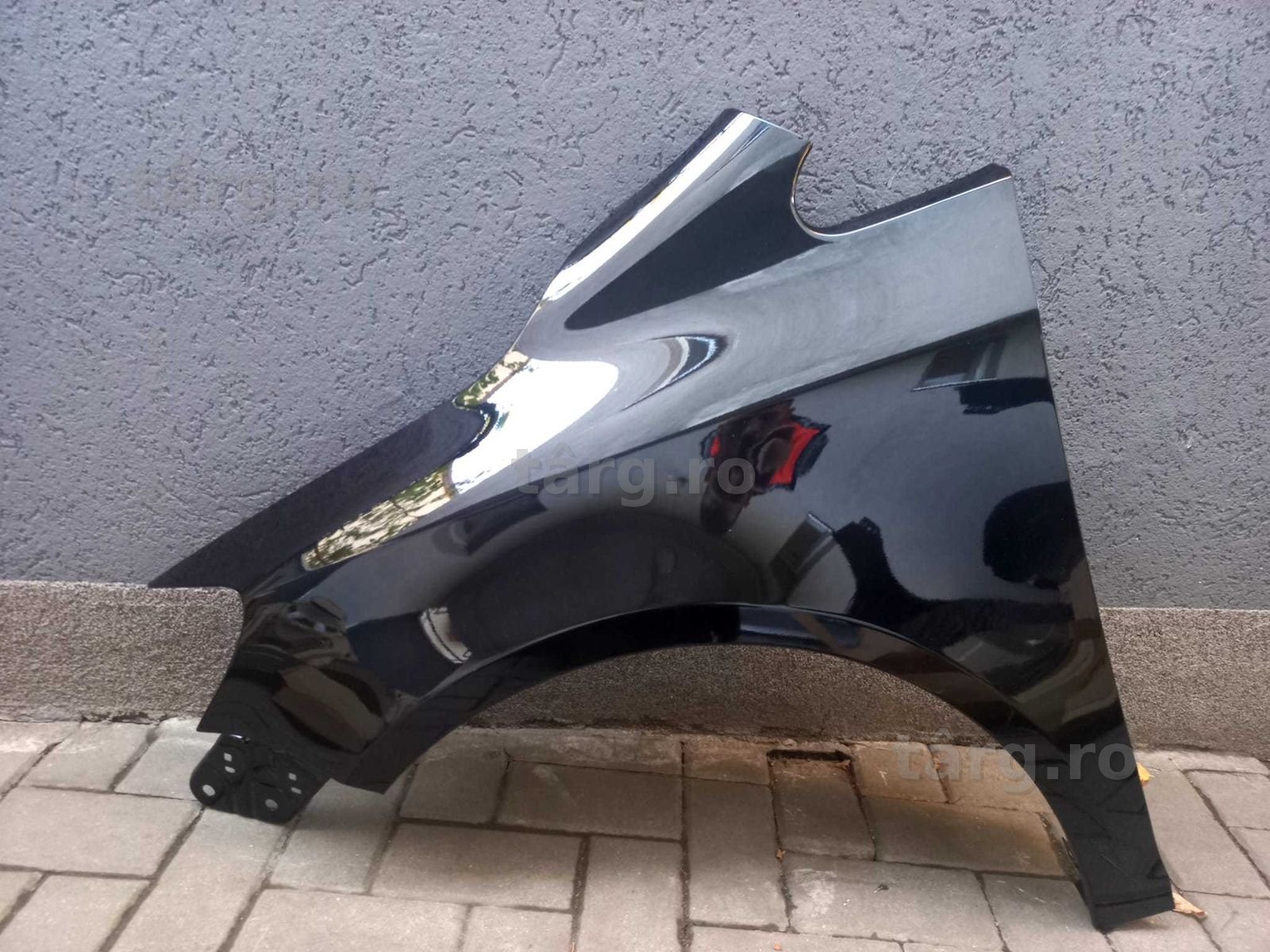 Aripa Fata Stanga VW Golf 5/V Plus An 2005-2009 Vopsita Negru