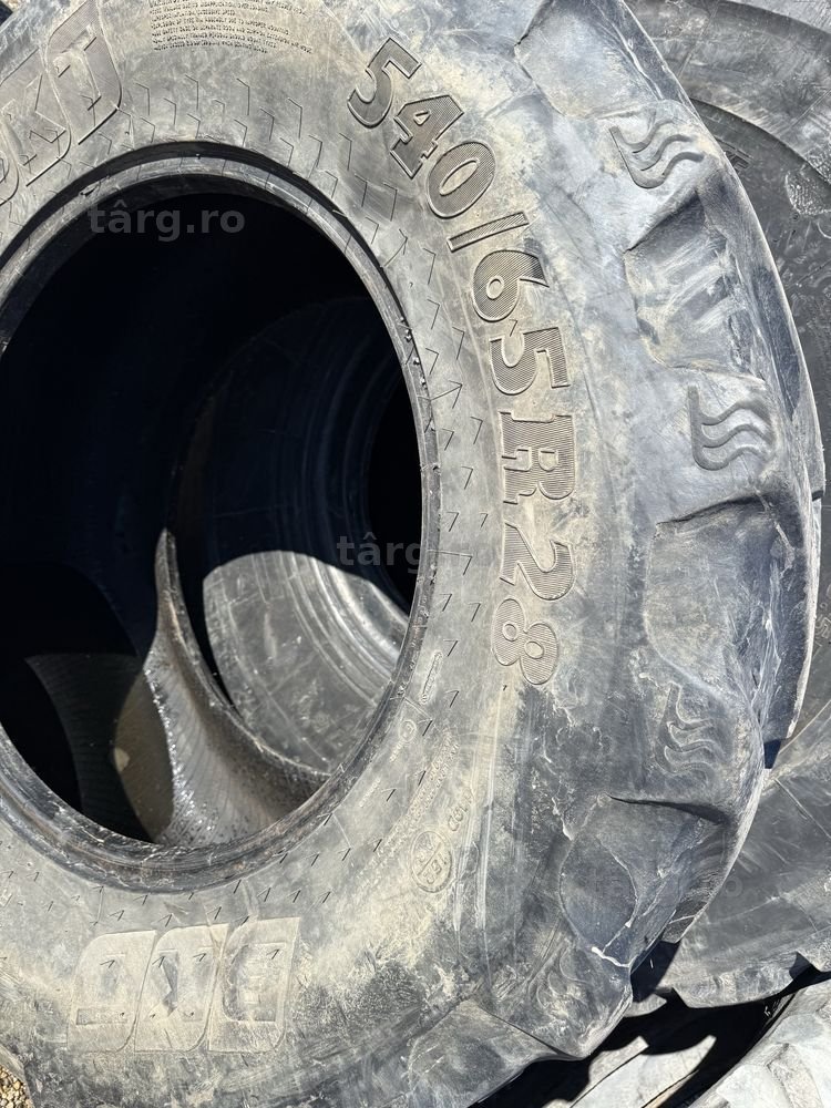 540/65r28 bkt tractor 5