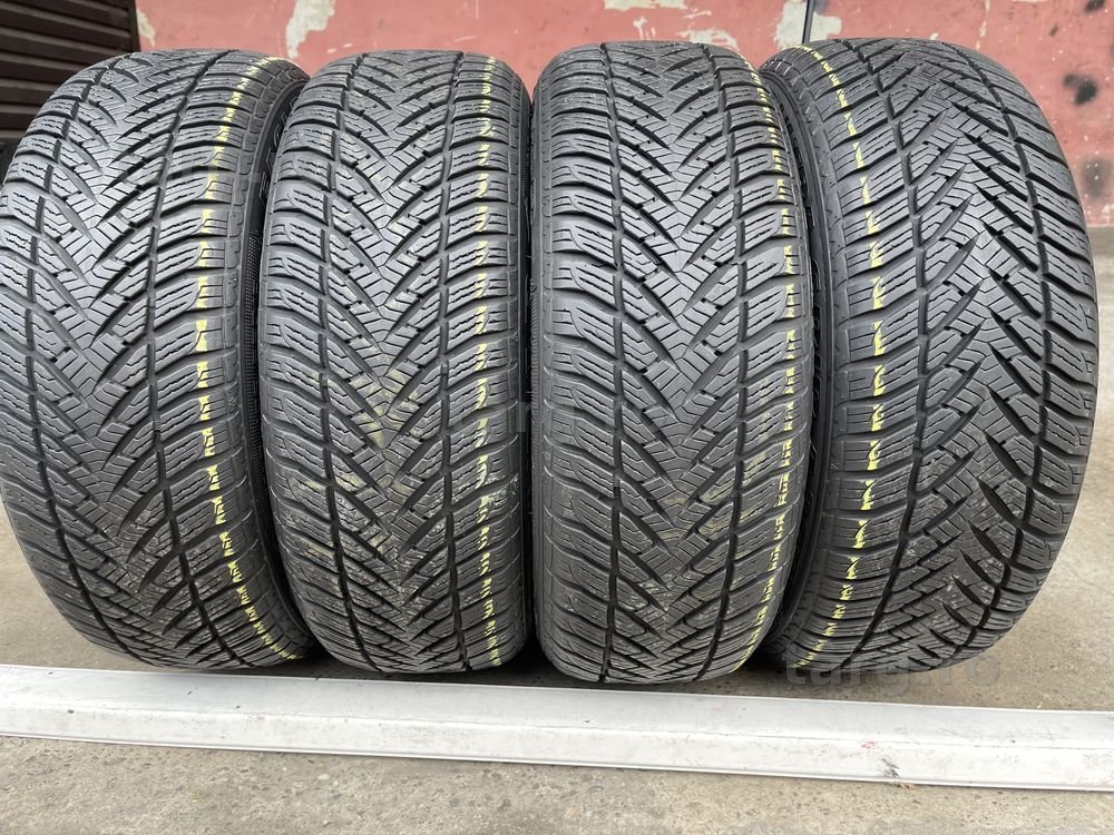 4 anvelope de iarna 195/55/16 GOODYEAR RFT