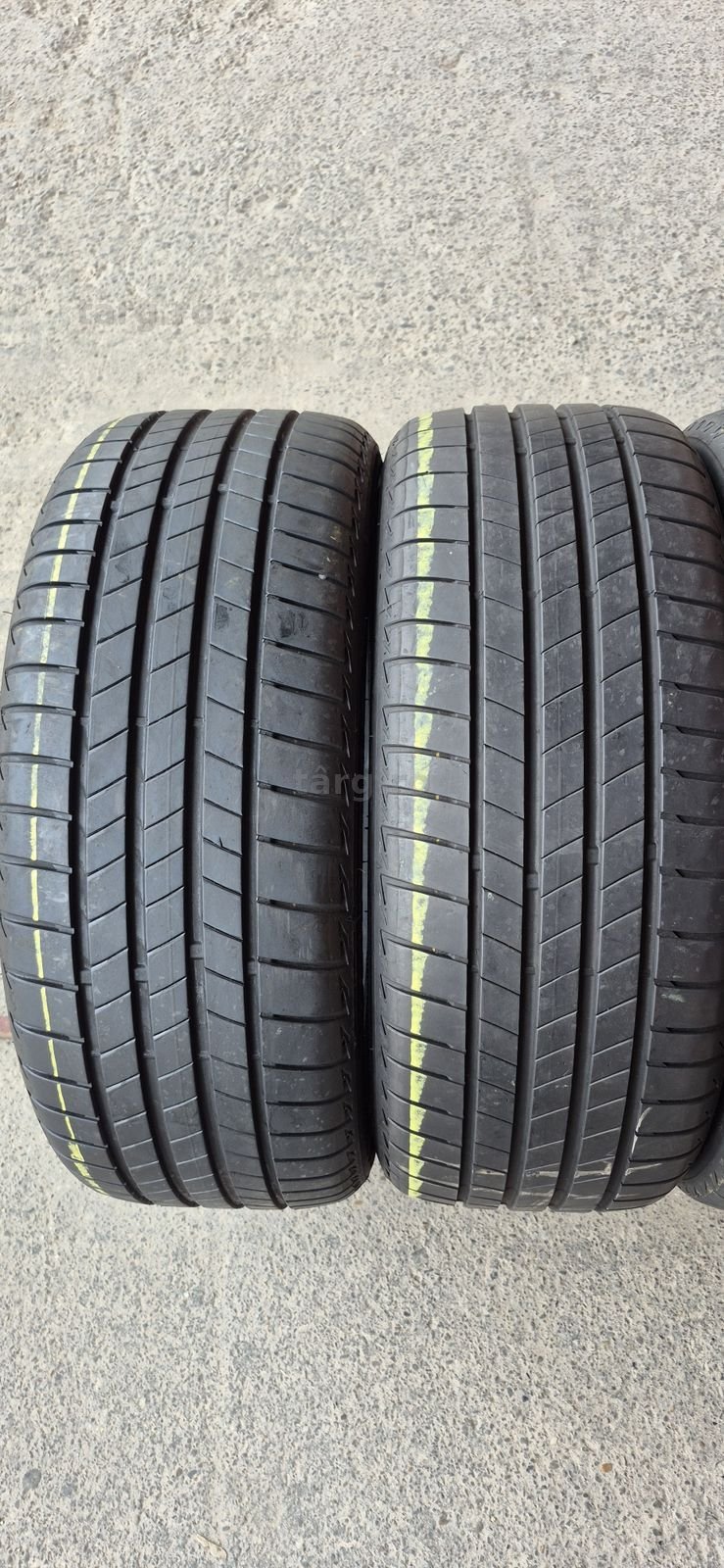 4 anvelope vara Bridgestone,fata 225/45/18,spate 255/40/18.Pret/bucata 2