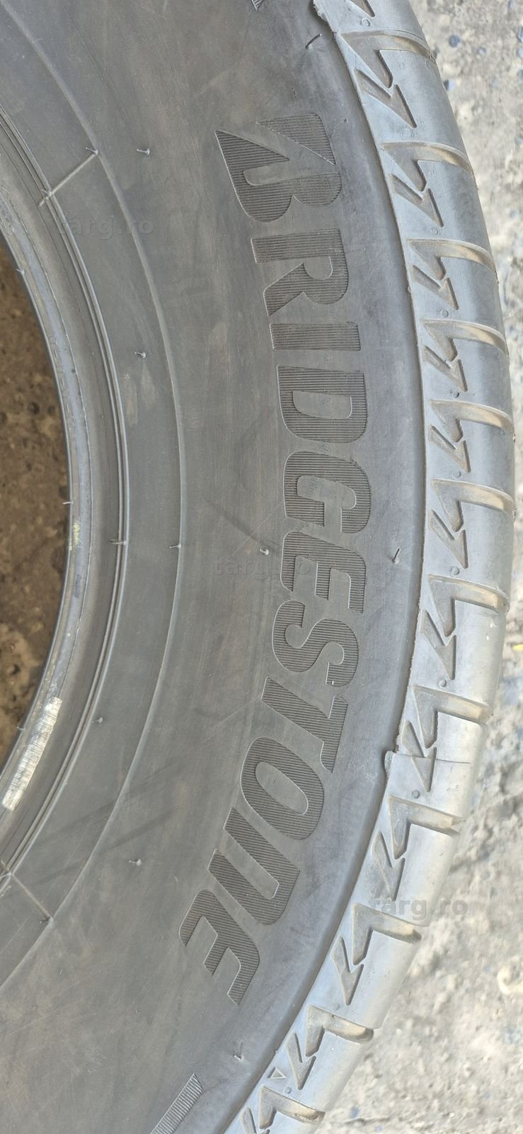 4 anvelope vara Bridgestone 265/65/17,dot 2020.Pretul este pe bucata. 4