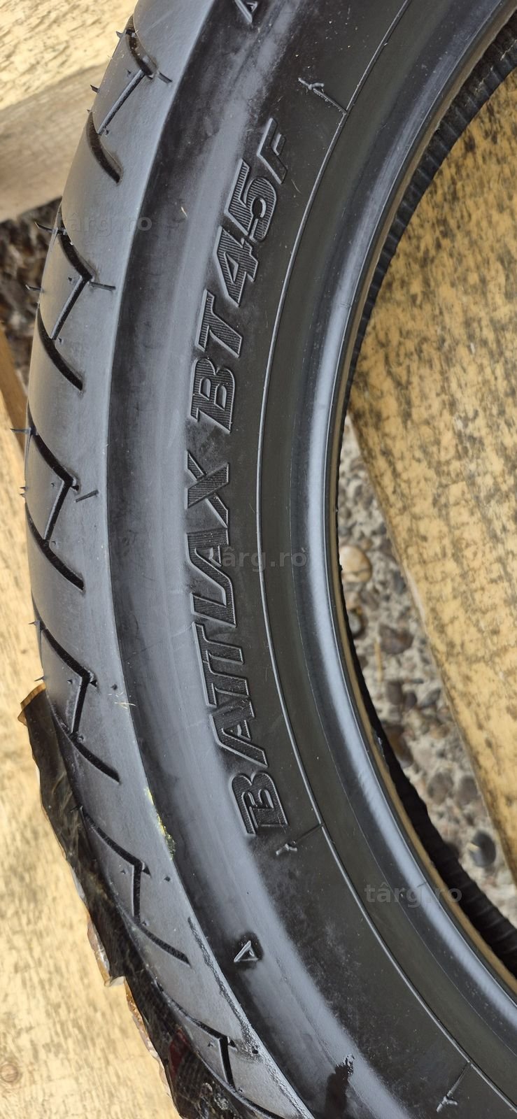 O anvelopa moto fata noua Bridgestone 120/80-16M/C. 4