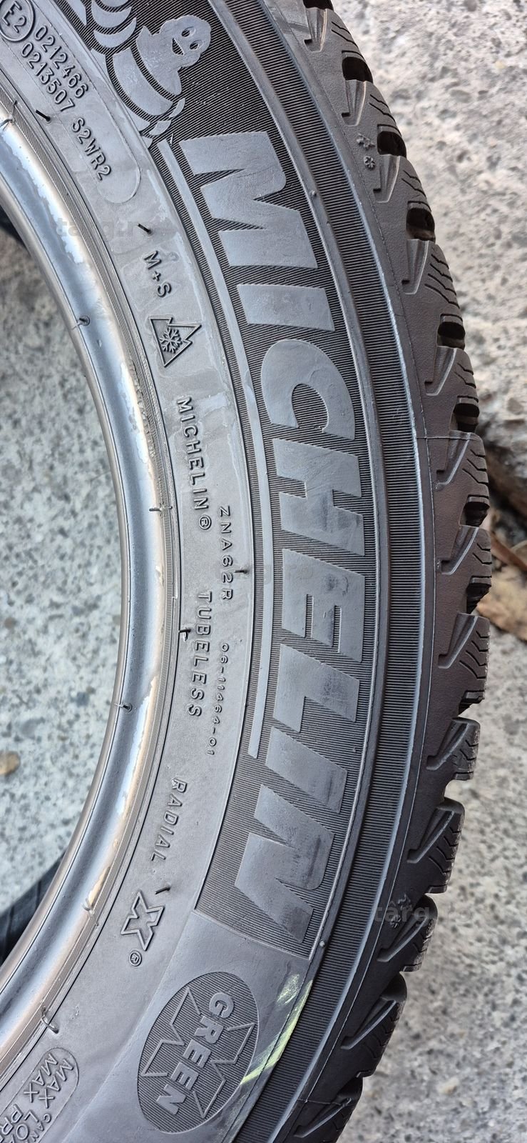 4 anvelope iarna Michelin 235/55/18.Pretul este pe bucata. 4