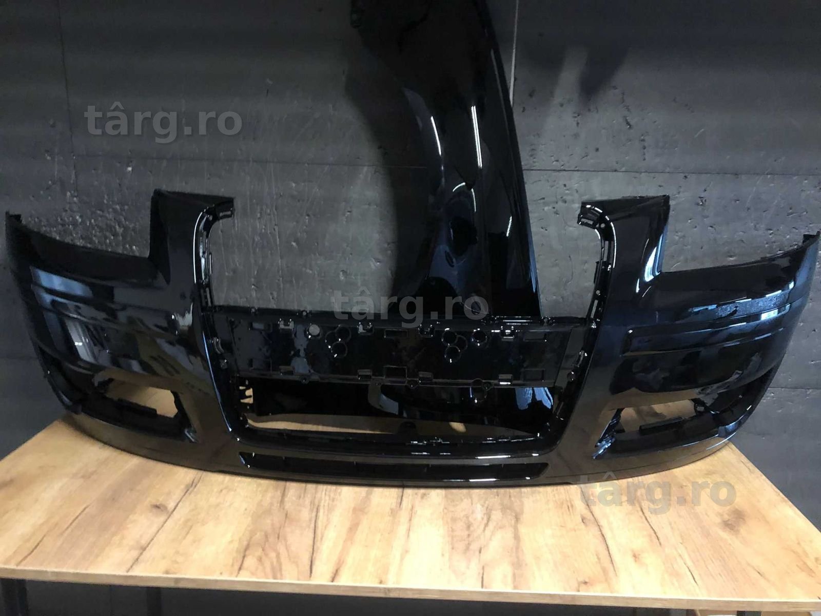 Bara & Aripa Fata Stanga Audi A3 8P An 2003-2008 (LY9B (Negru))