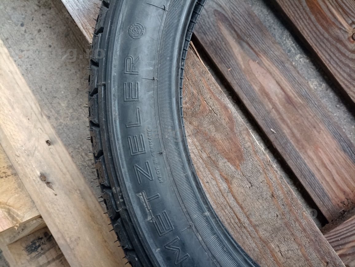 O anvelopa NOUA de fata Metzeler 3.25 R18 dot 0920 3