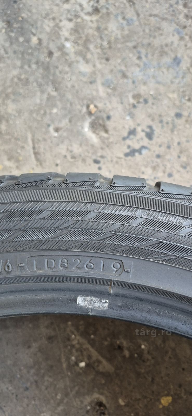 4 anvelope iarna Yokohama,fata 275/40/21,spate 315/35/21.Pret/bucata 8