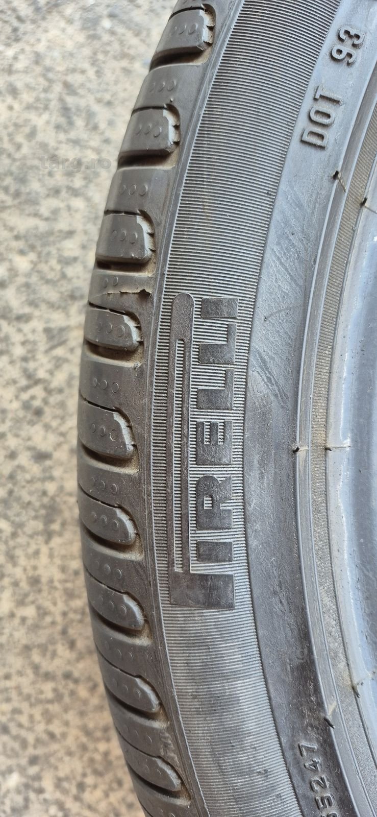 4 anvelope vara Pirelli 215/45/18.Pretul este pe bucata. 4