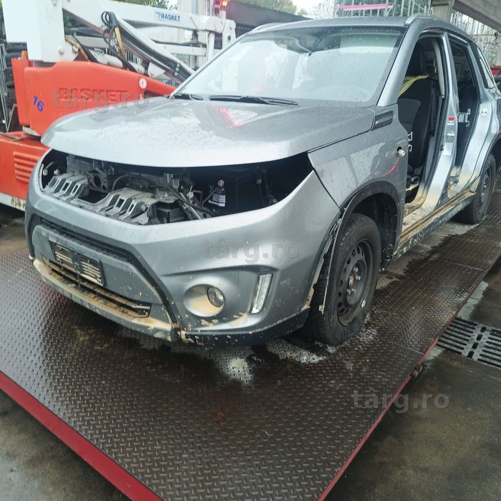 Dezmembrez Suzuki Vitara 1.6b 4x4