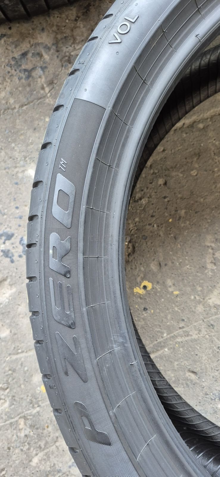 4 anvelope vara Pirelli,fata 275/35/22,spate 315/30/22.Pret/bucata. 4