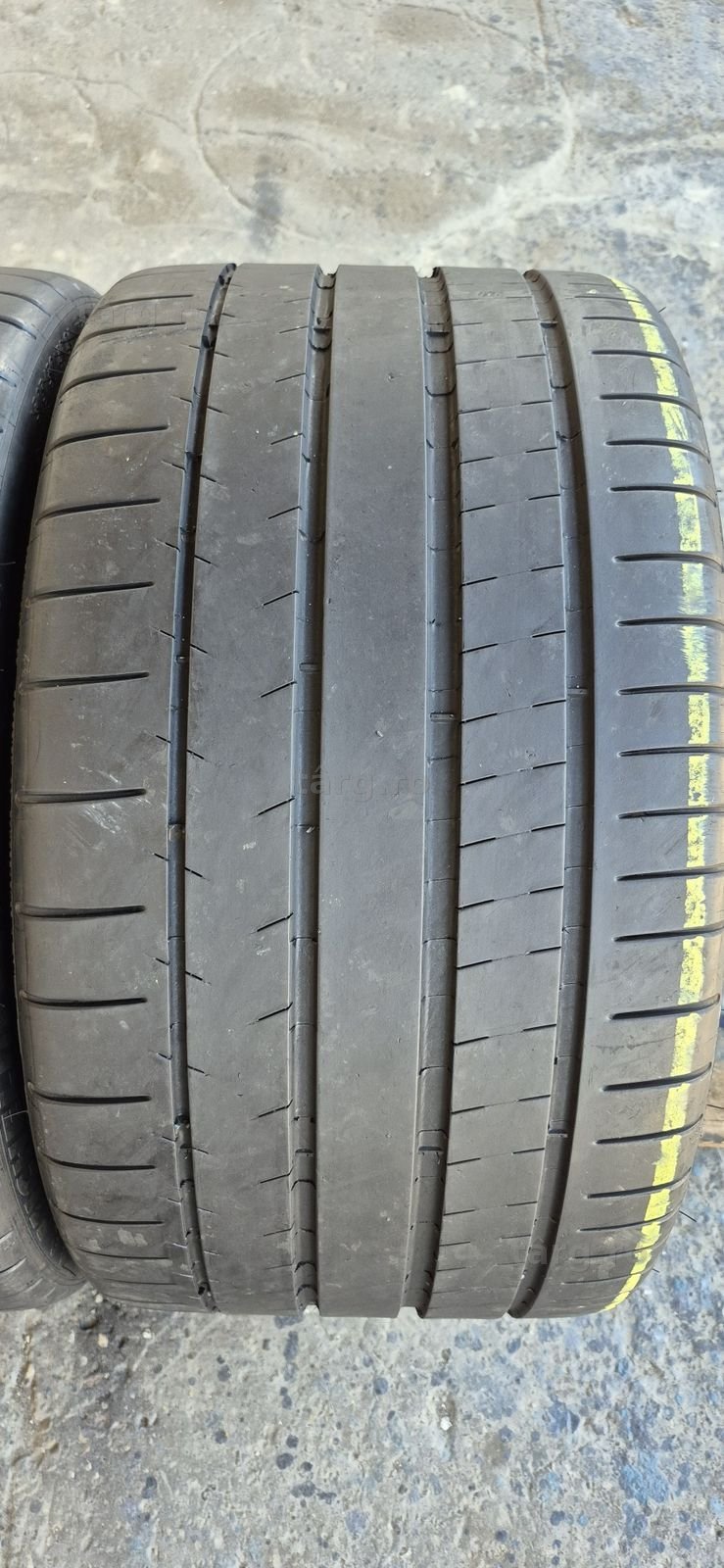 2 anvelope vara Michelin 305/30/20,dot 2022.Pretul este pe bucata. 2