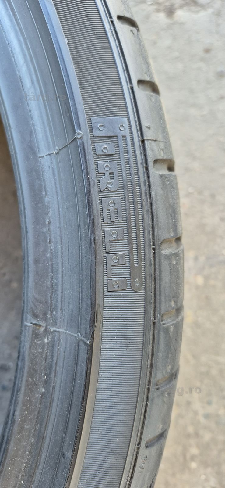 4 anvelope vara Pirelli 235/35/20.Pretul este pe bucata. 4