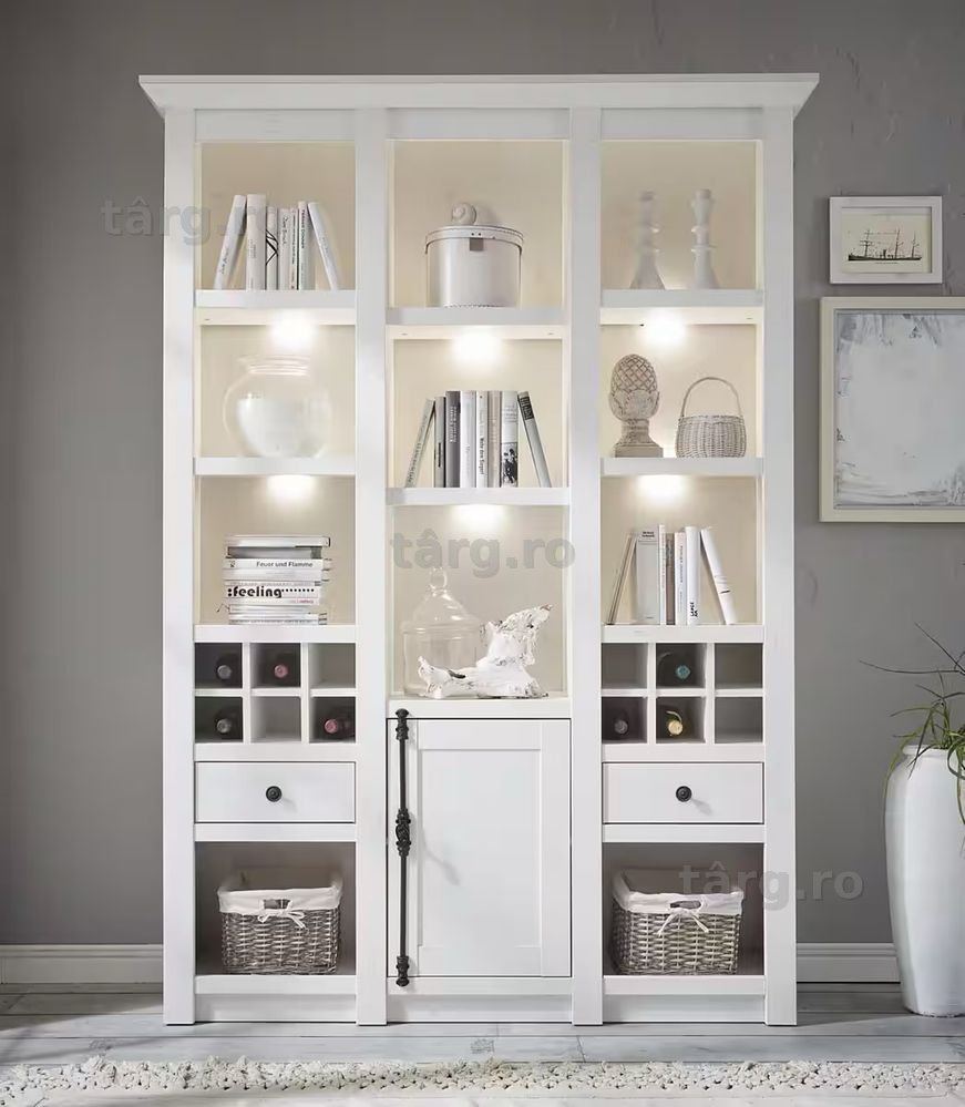 Vitrina cu fronturi din MDF 147/45/207