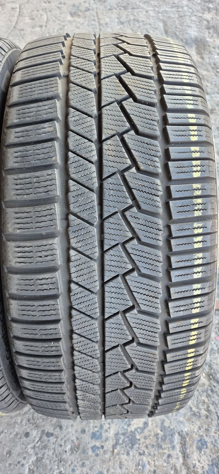 4 anvelope iarna Continental 245/40/19.Pretul este pe bucata. 3