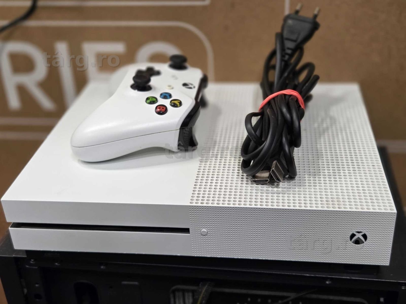 Hope Amanet P10/Consola Xbox One S 500GB