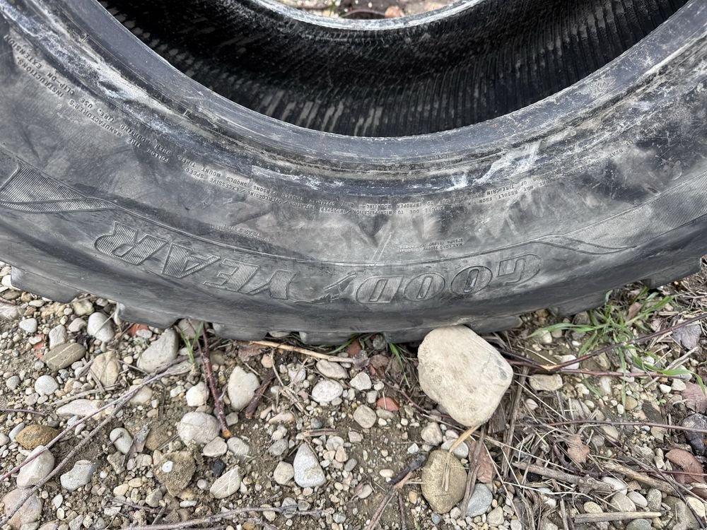 365/80r20 goodyear 4