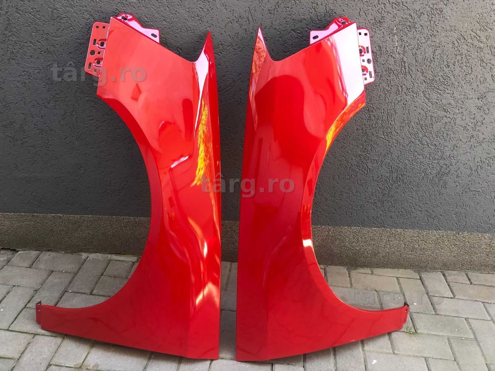 Aripa Fata Dreapta & Stanga VW Passat B6 An 2005-2011 Vopsita Rosu