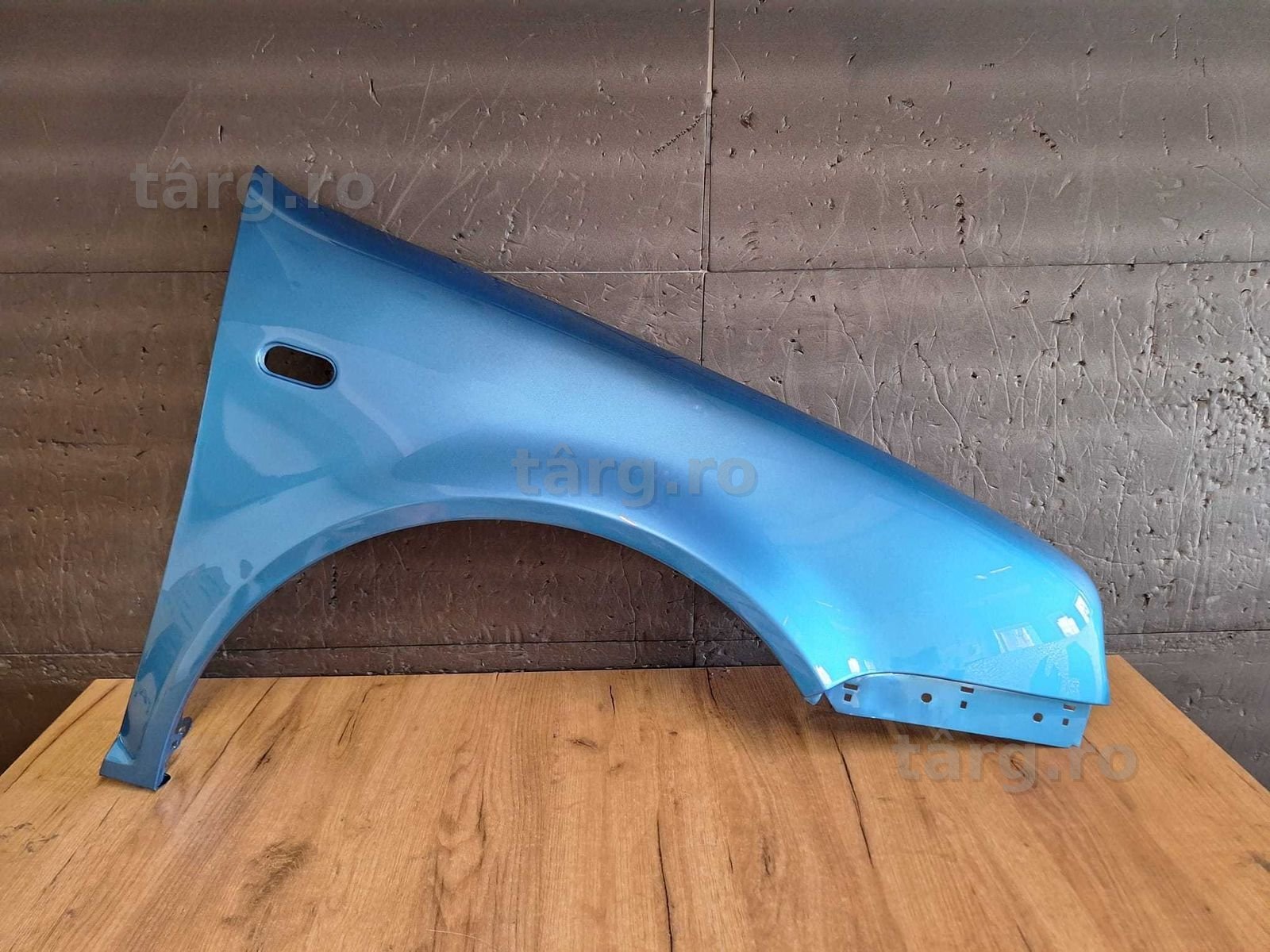 Aripa Fata Dreapta VW Golf 4 IV An 1998-2004 (LD5W (Albastru))