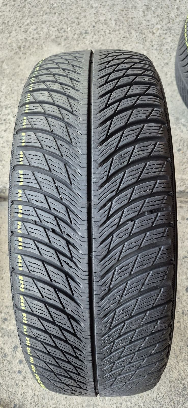 4 anvelope iarna Michelin 225/65/17.Pretul este pe bucata. 3