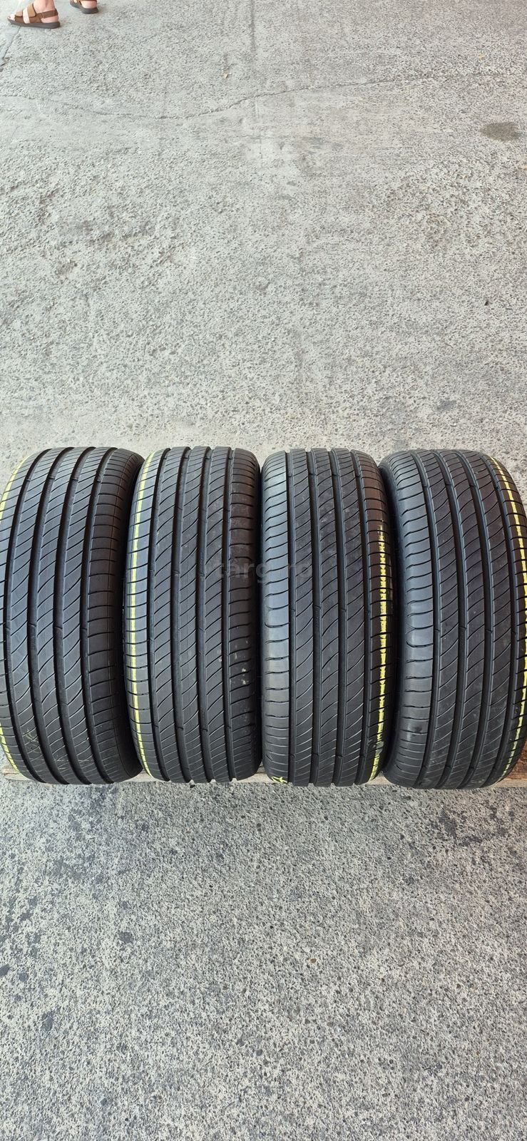 4 anvelope vara ca noi Michelin 205/45/17,dot 2020.Pretul este pe bucata.